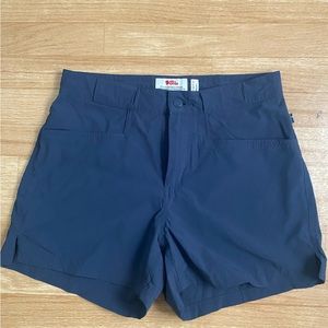 fjallraven dark blue shorts